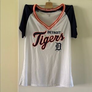 Detroit Tigers V-Neck Jersey